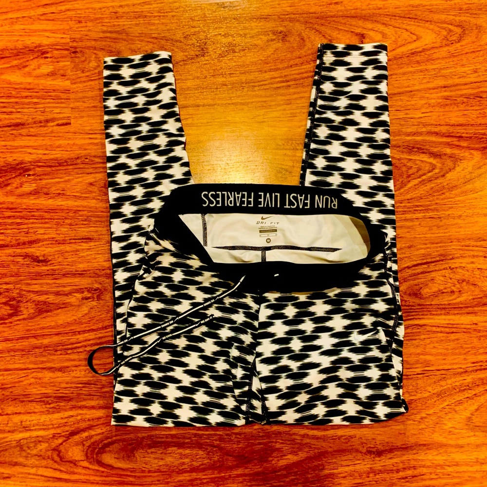 Nike Running Workout Pants Size Medium